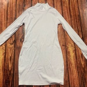 NWOT White Long Sleeve Dress w Finger Holes